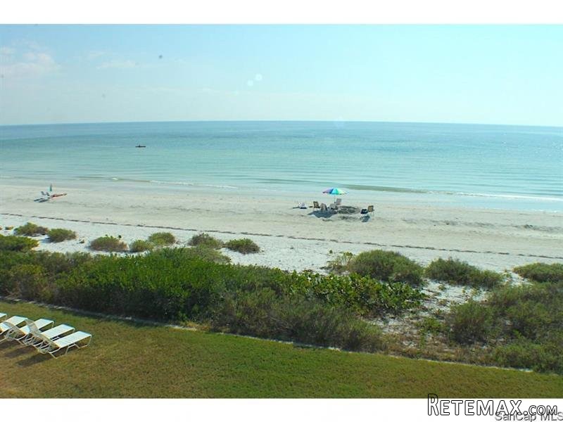 2 bedroom Condominium For Sale:..