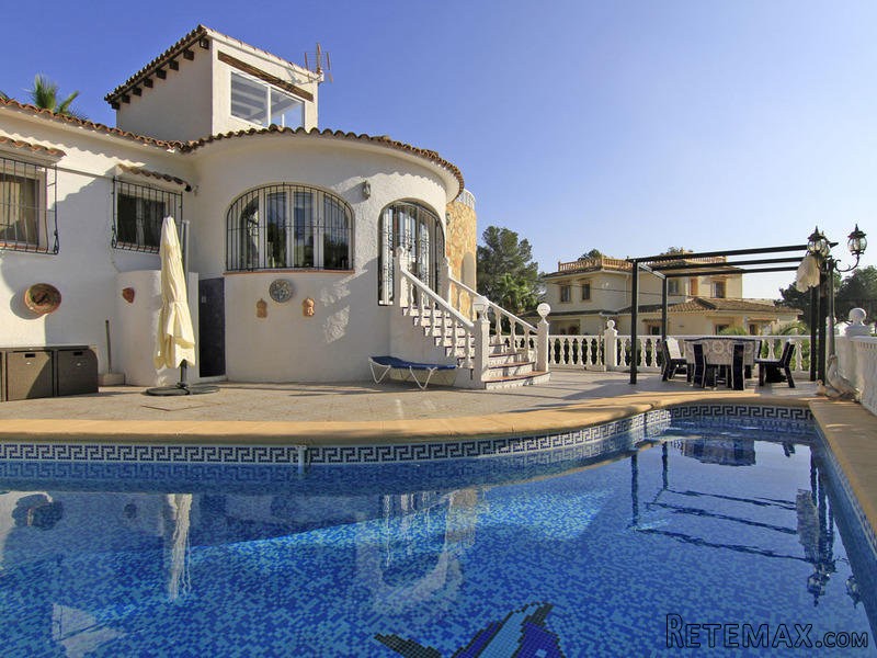 6 Bedrooms - Villa - Alicante - For Sale