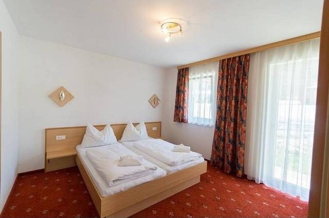Generous 4-room apartment in the heart.. - 2
