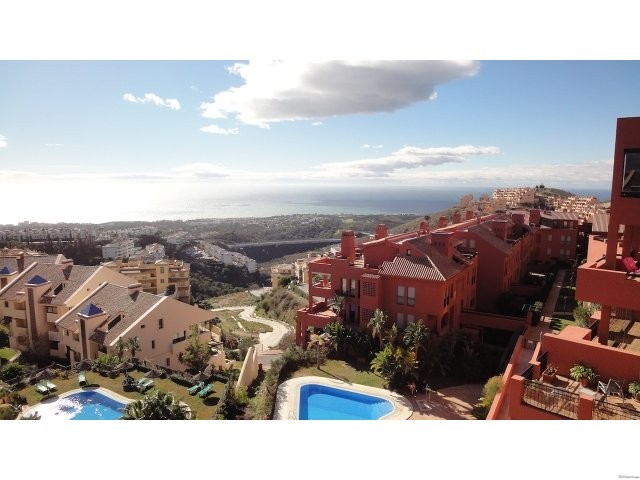 APARTMENT FOR SALE IN CALAHONDA