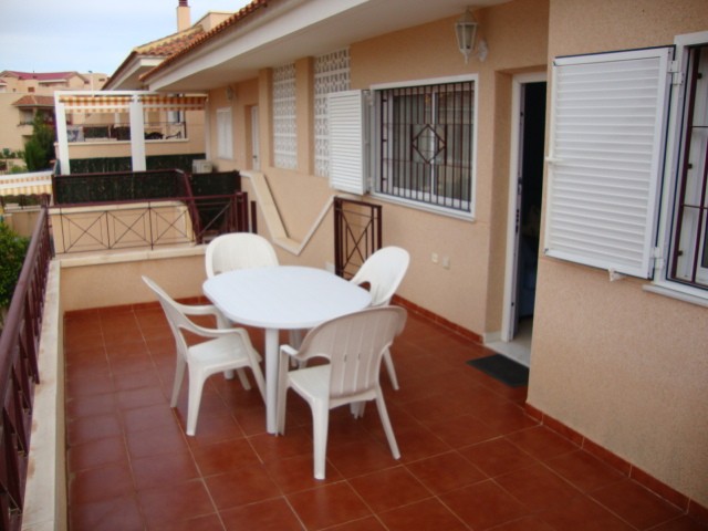 Spacious 2 Bed Apartment - 2