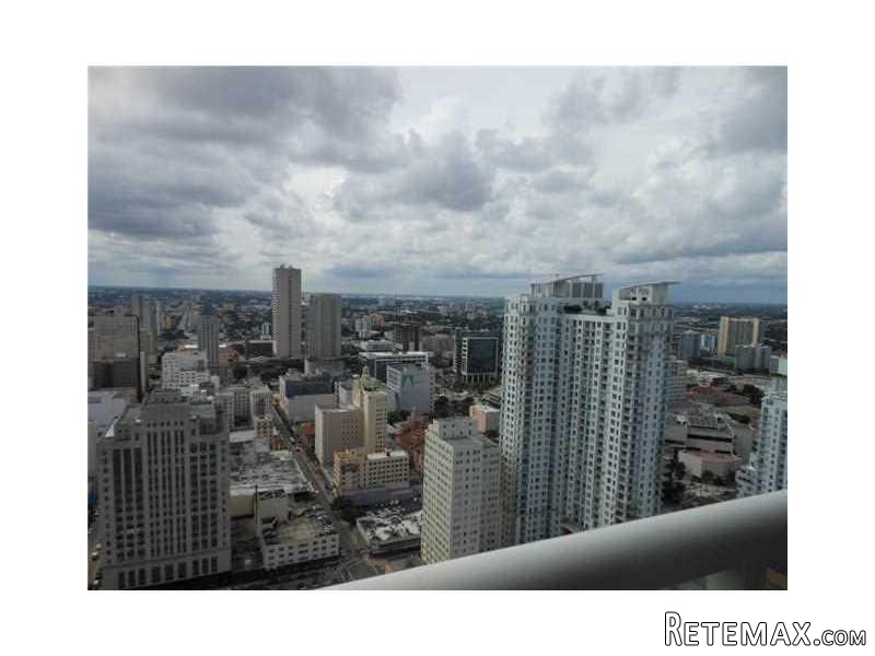 1 bedroom Flat For Sale: 50 Biscayne..