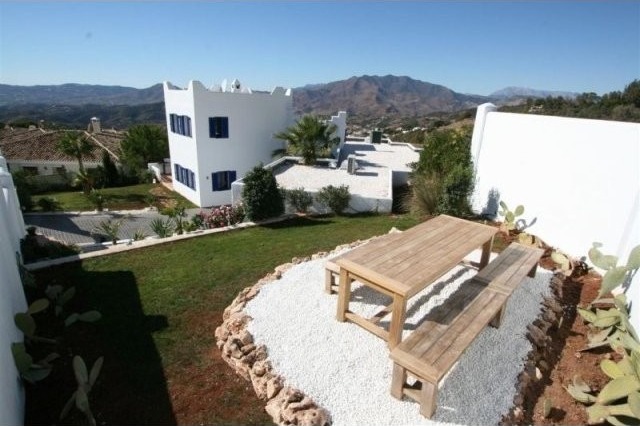 Villa - An impressive modern villa in a..