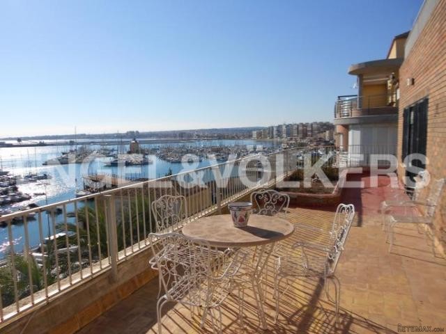 Unique apartment with harbor views...