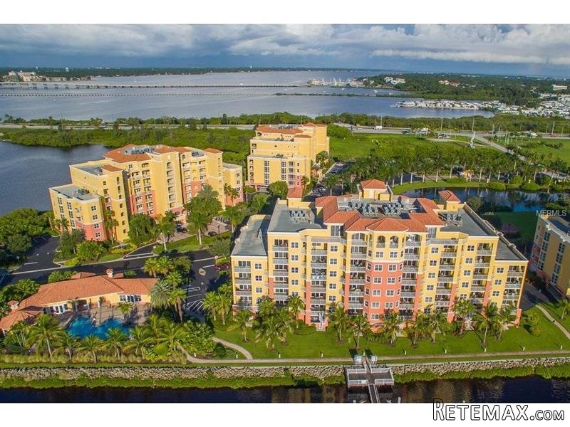 2 bedroom Town House For Sale: 610.. - 2