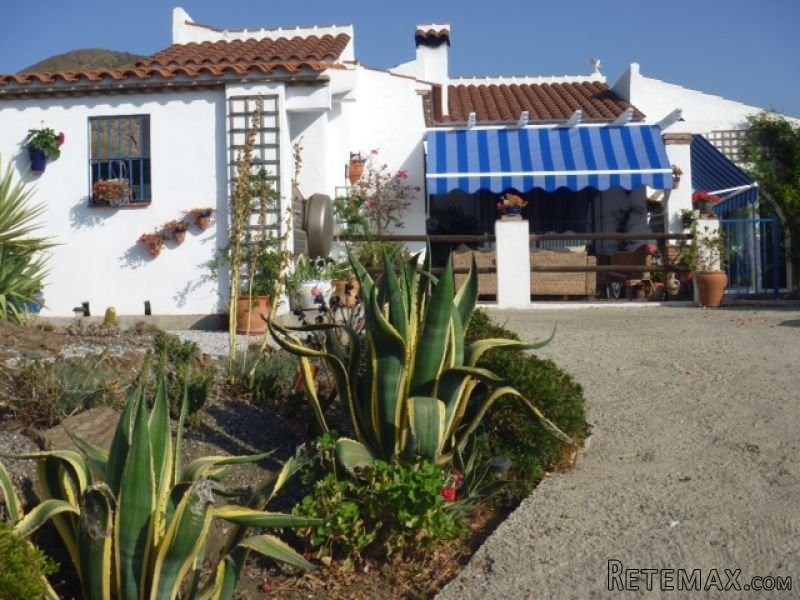 3 bedroom, 3 bathroom Finca/Country..