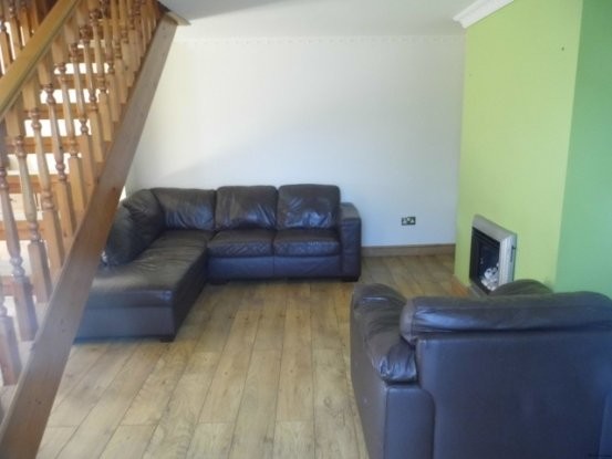 3 bedroom, Semi-detached House house.. - 2