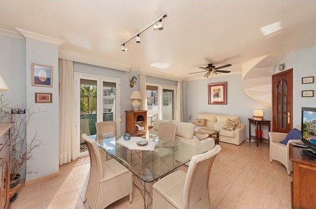Apartment - This is a beautiful duplex.. - 2