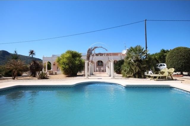 Finca for sale in Pedreguer