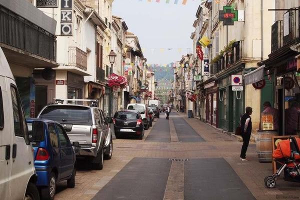 Ste Foy la Grande (Gironde) - Shop /..