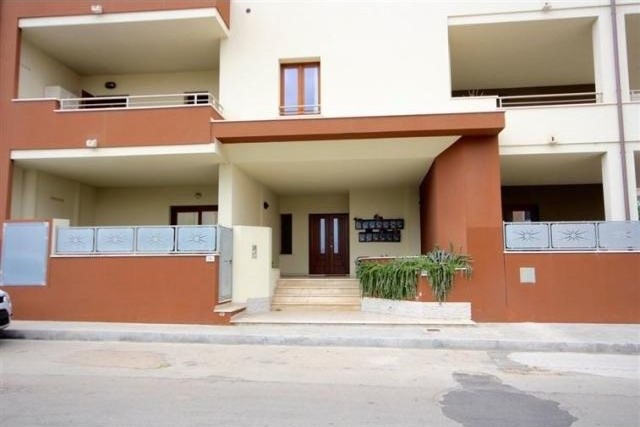 3 Bedrooms - Apartment - For Sale - 2