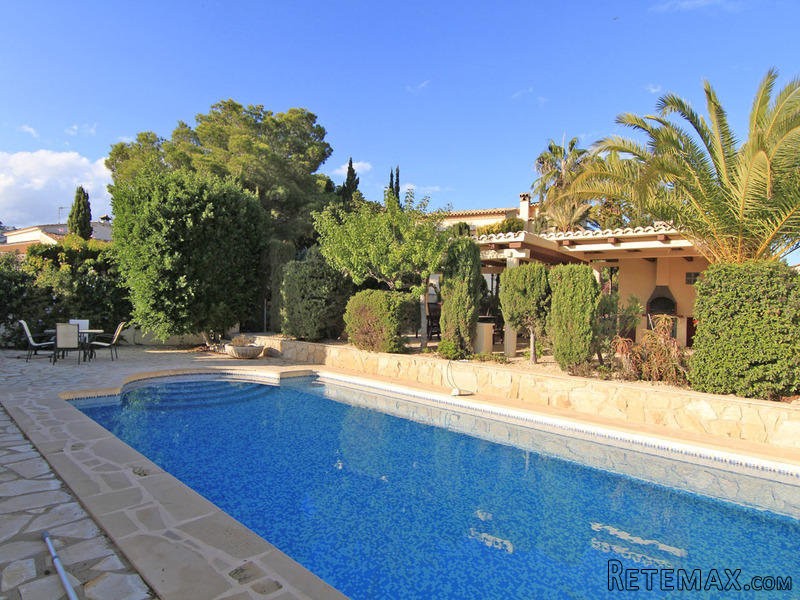 4 Bedrooms - Villa - Alicante - For Sale