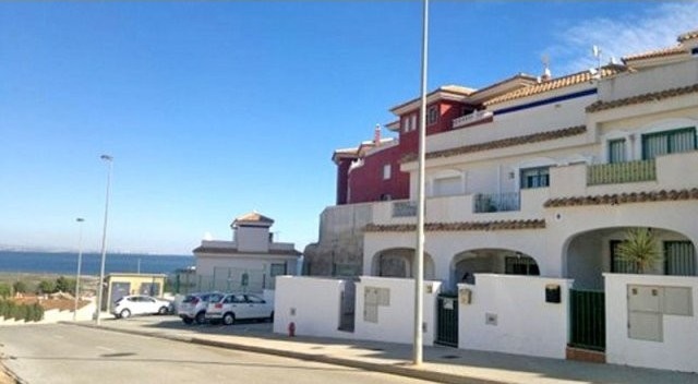 Fantastic Townhouse in El Carmoli close.. - 2