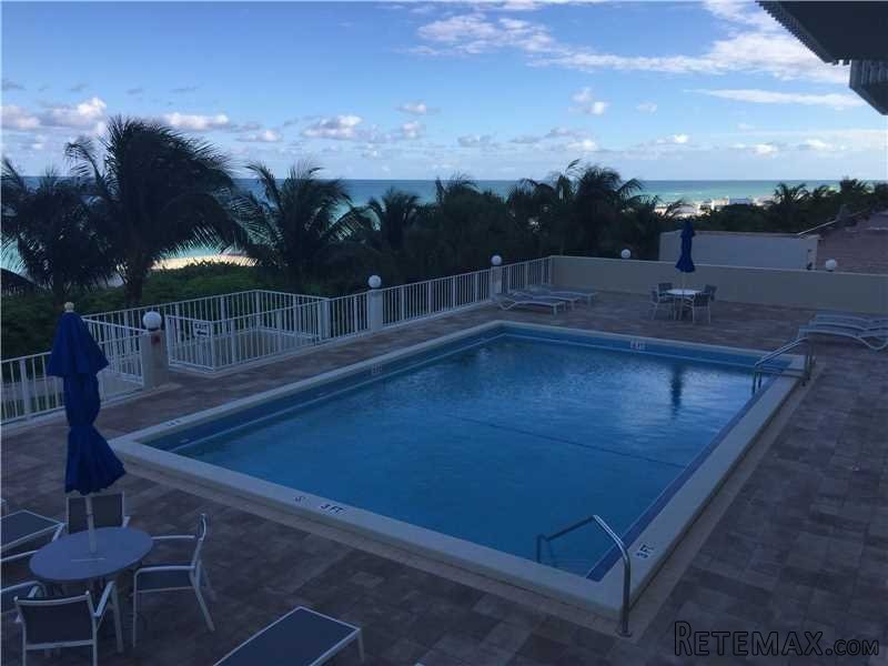 2 bedroom Flat For Sale: 6061 Collins.. - 2
