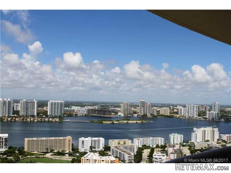 4 bedroom Flat For Sale: 17555 COLLINS..