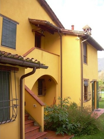 Country/farmhouse - For Sale - West of..