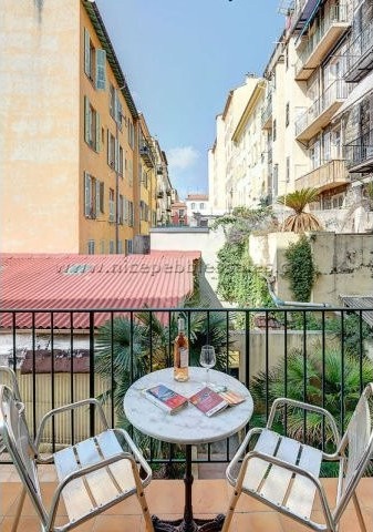 Lovely Two Bedroom with view over the.. - 2
