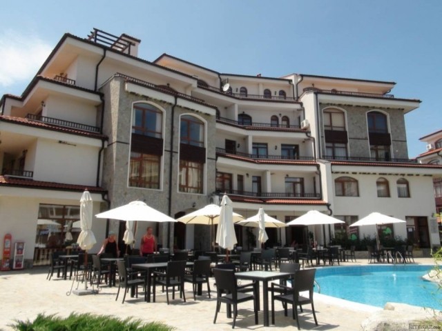 1-bedroom apartment with pool views in..
