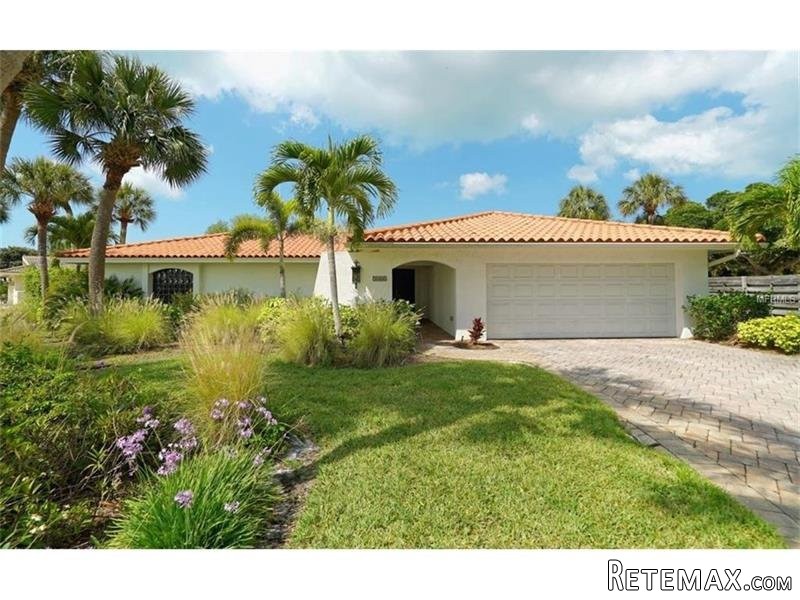 3 bedroom House For Sale: 5440 Azure..