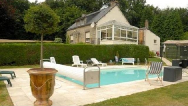 Super House with Swimming Pool - 2