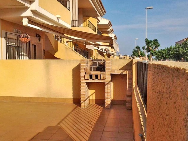 2 Bed Ground Floor Apartment, Los..