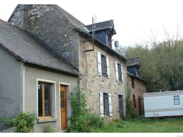 Farmhouse And Barns For Renovation