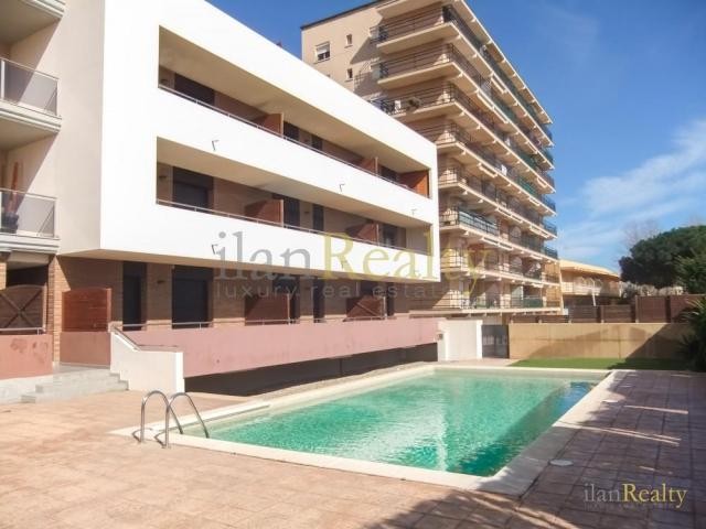 Duplex with large terrace (80 m2) for..
