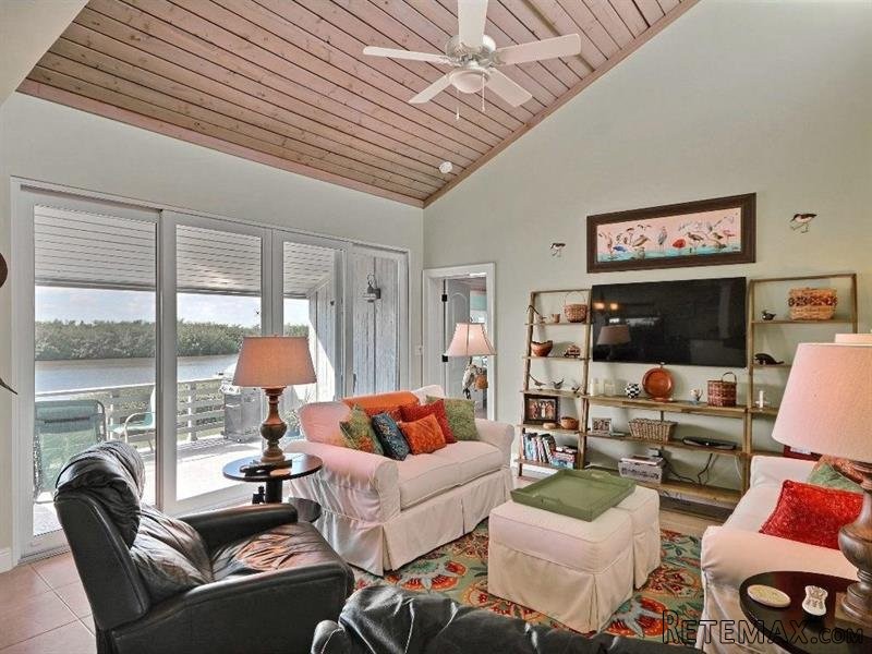 2 bedroom Flat For Sale: 1302 Spyglass.. - 2