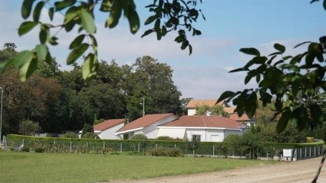 5 bedroom House For Sale: 63200 RIOM