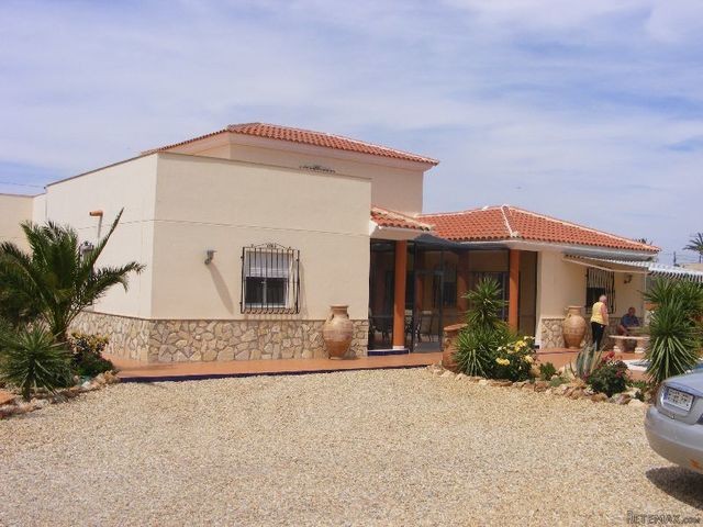Villa For Sale In La Alfoquia, Almería - 2