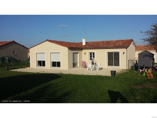 3 bedroom new bungalow with garden