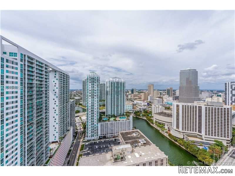 1 bedroom Flat For Sale: 485 Brickell..