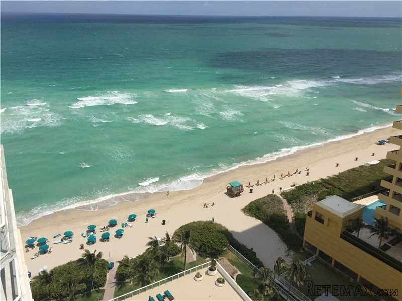 2 bedroom Flat For Sale: 16425 Collins..