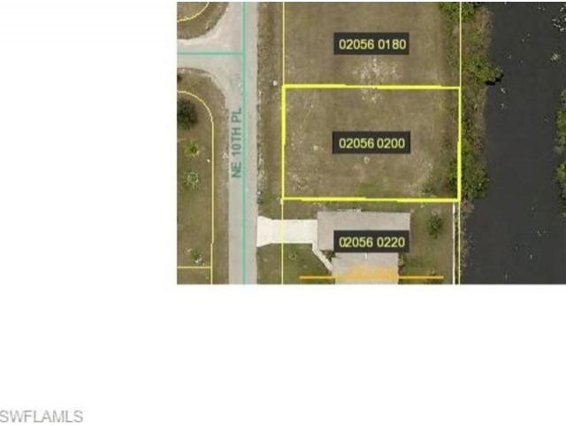 1027 Ne 10th Pl, Cape Coral