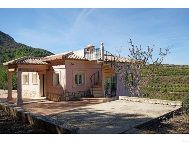 3 Bedrooms - Villa - Alicante - For Sale