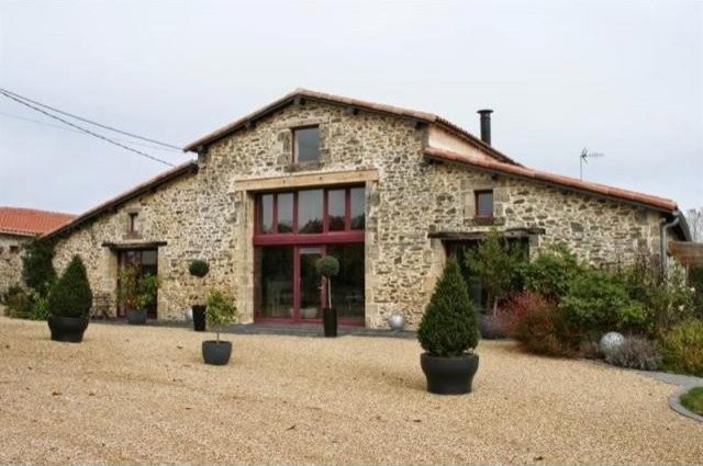 5 bedroom Character For Sale: 85200..