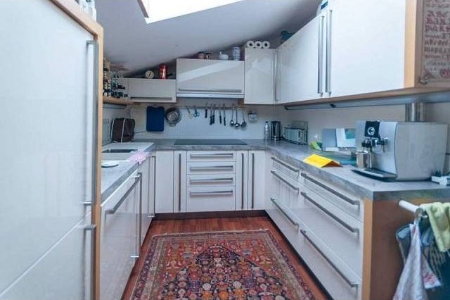 Generous apartment near the centre of.. - 2