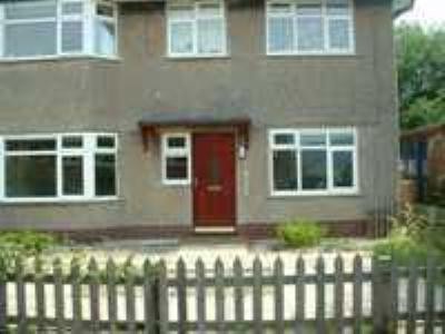 2 bedroom Flat to rent in Burnley