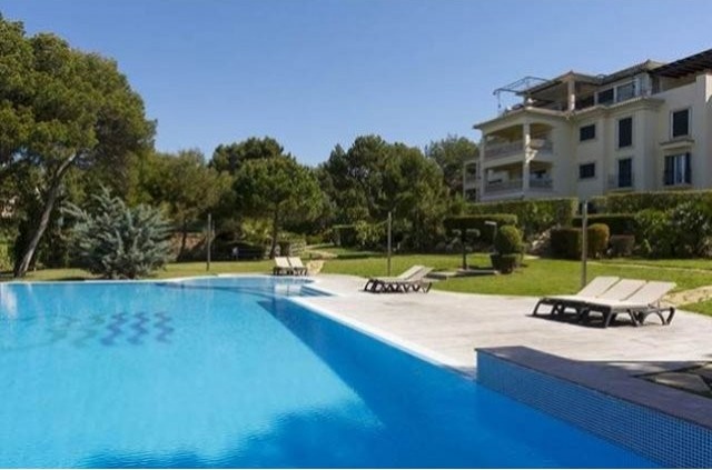 Beautiful Ground Floor Apartment Near..