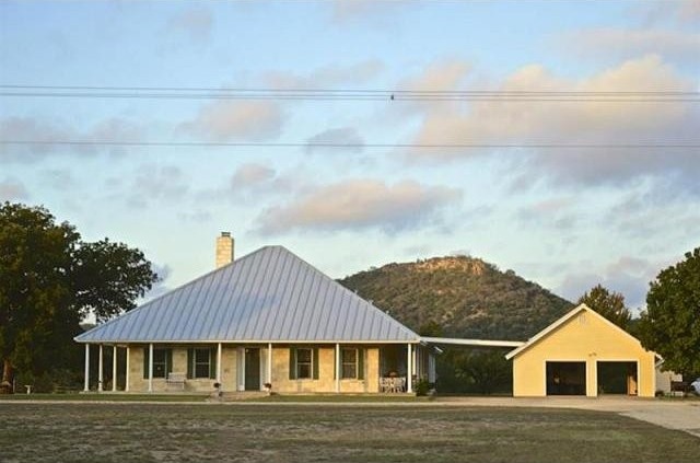 4 bedroom Farm House For Sale: 6529 Cr..