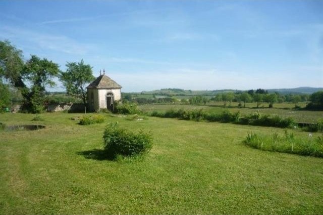 4 bedroom House For Sale: 63230.. - 2