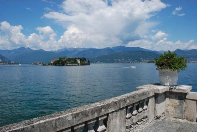 2 bedroom Apartment For Sale: Stresa, IT - 2
