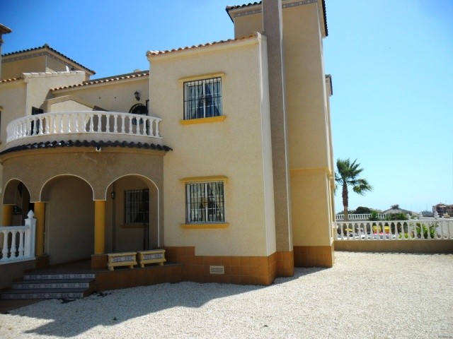 3 bed 2 bath Quad Villa in Playa Golf
