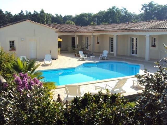 Modern 5 Bedroom House With Swimming..