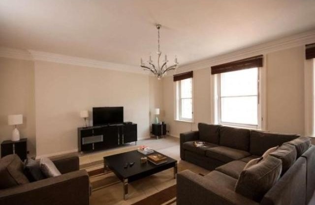 3 bed flat to rent in Stratton Street.. - 2