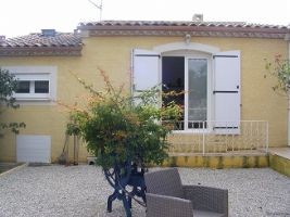 Single Storey Villa With Veranda