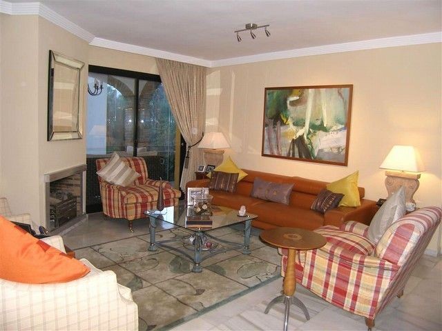 Town House - A WONDERFUL OPPORTUNITY to.. - 2