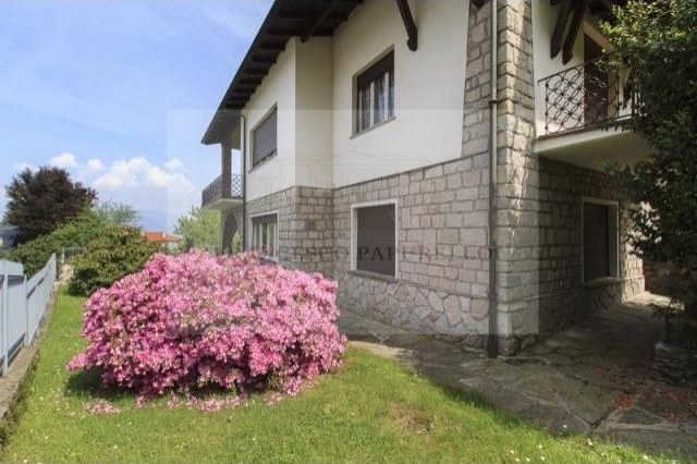3 bedroom Villa For Sale: Stresa, IT - 2