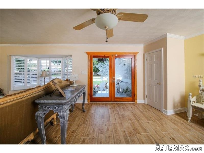 4 bedroom House For Sale: 117 Aurora St.. - 2