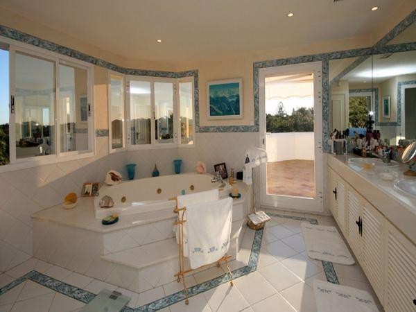 5 bedroom Detached Villa For Sale:.. - 2